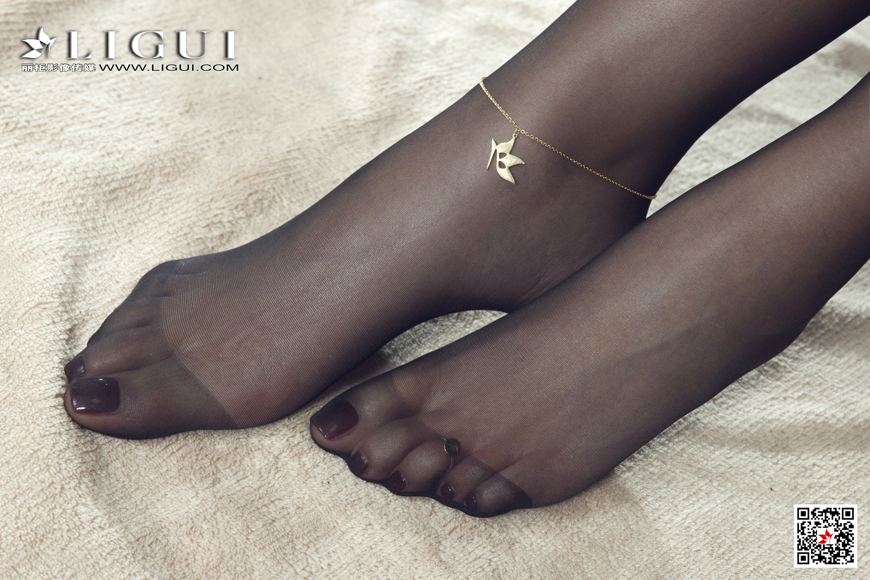 Ligui丽柜  2021.02.01 《职场新秀》嘤嘤